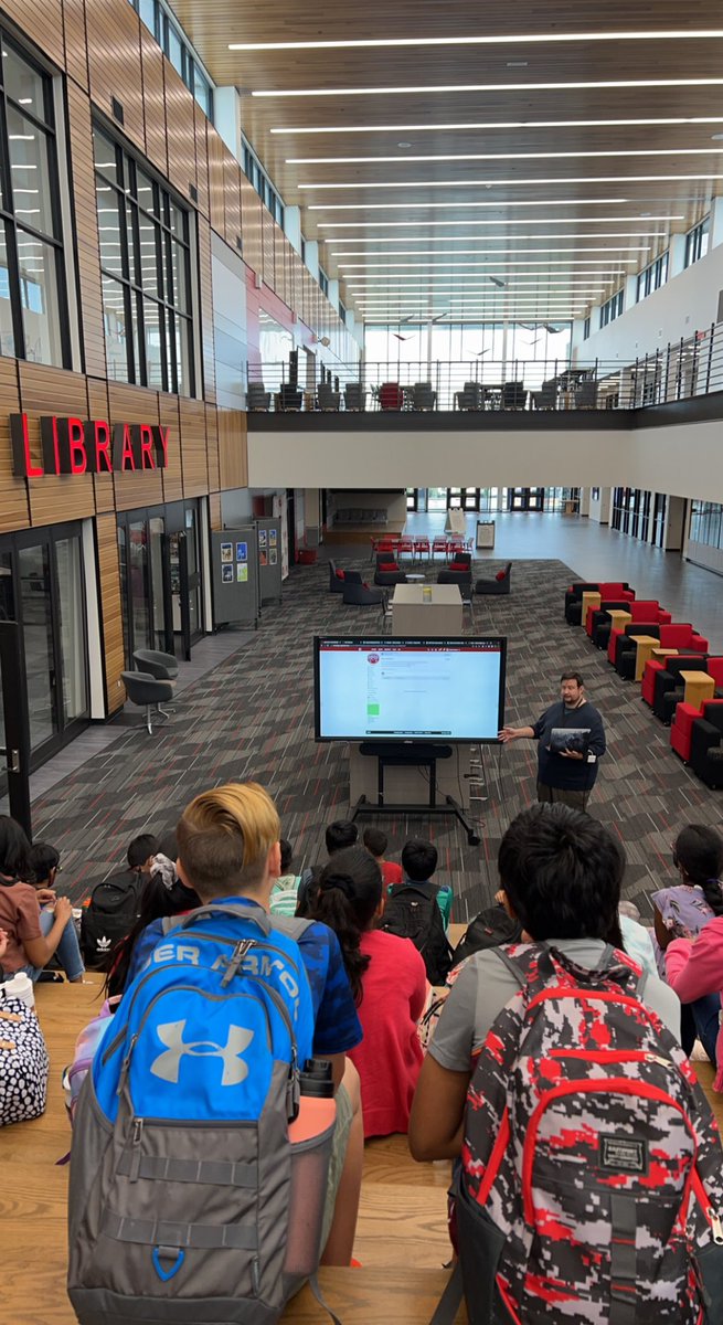 MsAlyssaGrant's tweet photo. Learning all about how to use the library and fall in love with books! 📚 @CMSWestWrangler #westfam https://t.co/Ftzw84Osol