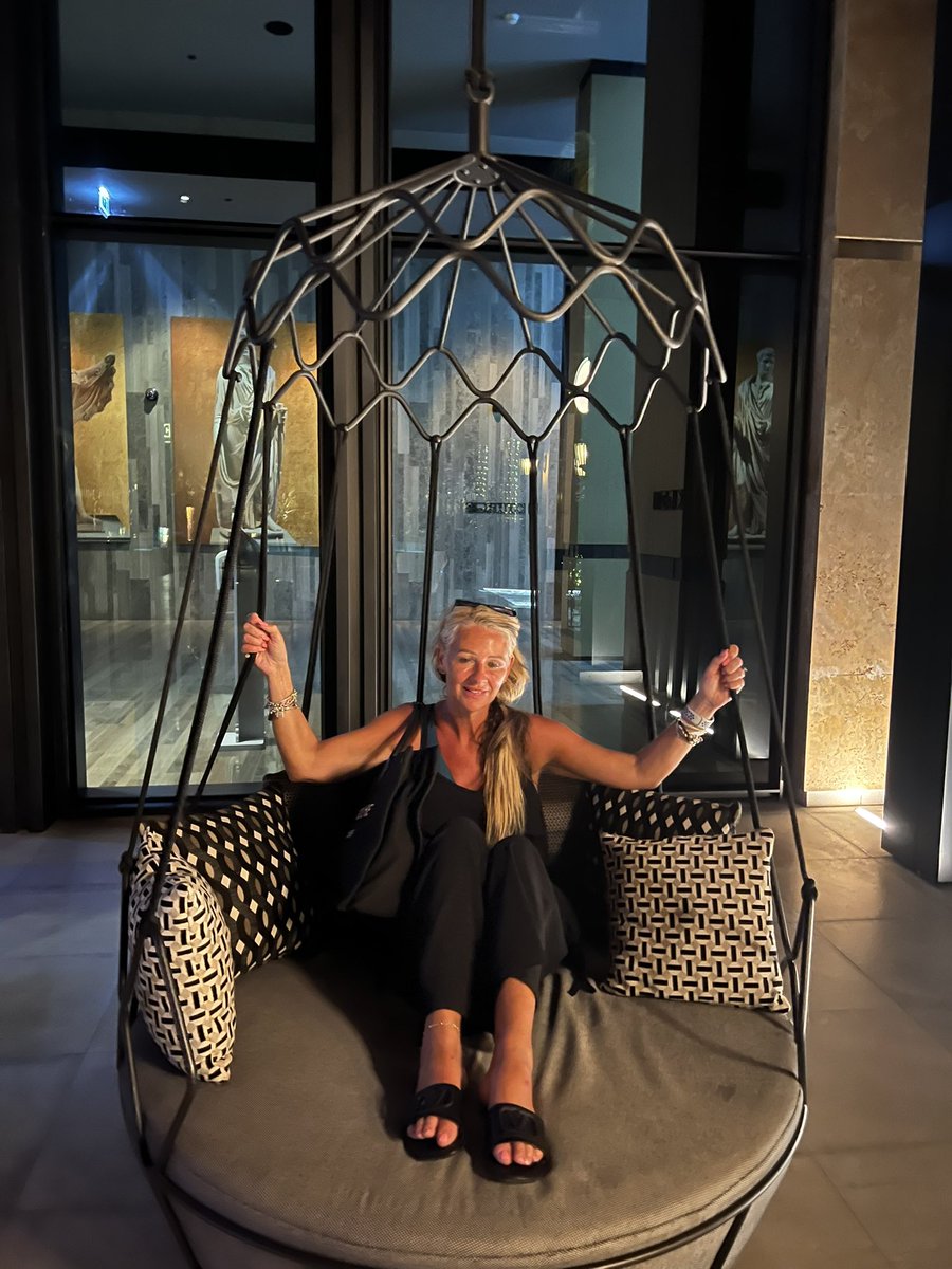 whitehouse_jo's tweet photo. Having #funinthesun #Dubai #holidays #thepalm #familytime https://t.co/94SdUNAgJ1