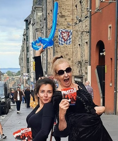 SwanWingProduc1's tweet photo. If you see these fabulous thespians at #edfringe then make sure you get a balloon and a flyer, or even better a ticket to the 'unexpectedly amazing' Battle - a modern mystery play @theSpaceUK #witches #Fates #bringatissue @sasww https://t.co/7K5s0gCryj