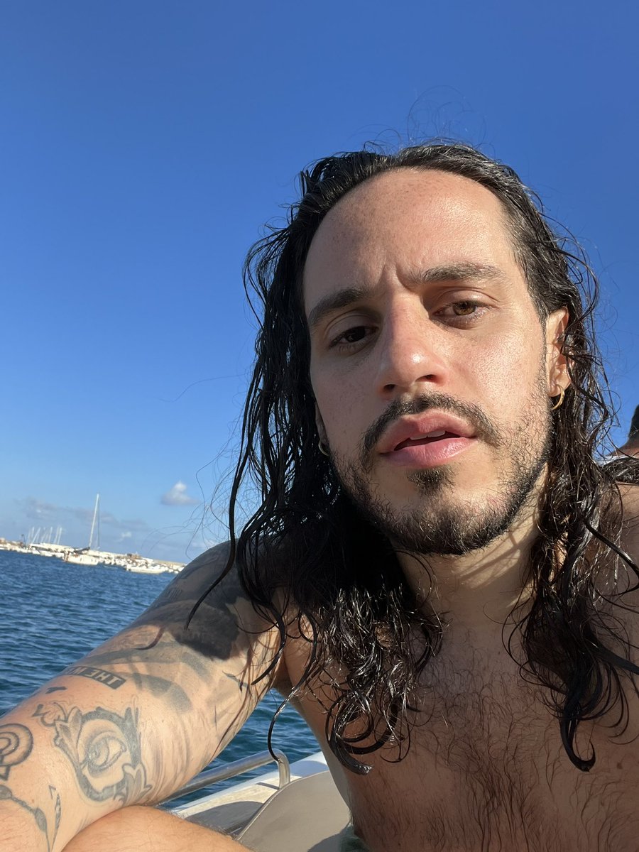russdiemon's tweet photo. Pit stop in Palermo 🇮🇹 https://t.co/Ypyv7ujsbR
