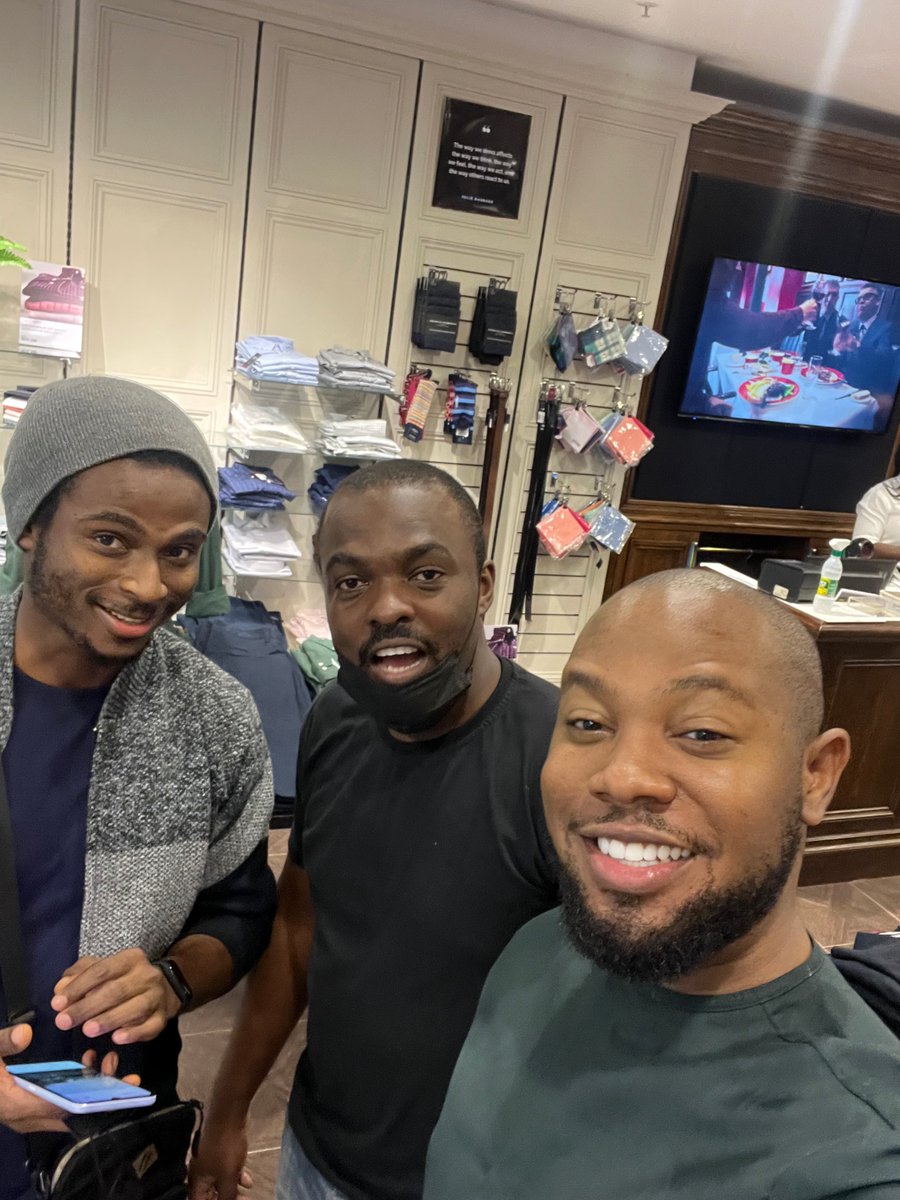 KneWKeeD's tweet photo. Smile if you have 100K followers on IG 😁

Congrats @izzi_boye 🎊

This trifecta is strong af💪🏽 cc @valorreviews https://t.co/xOJI7dHoR7