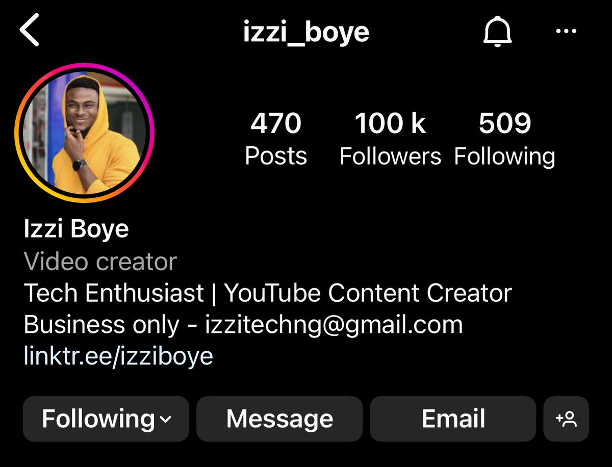 KneWKeeD's tweet photo. Smile if you have 100K followers on IG 😁

Congrats @izzi_boye 🎊

This trifecta is strong af💪🏽 cc @valorreviews https://t.co/xOJI7dHoR7