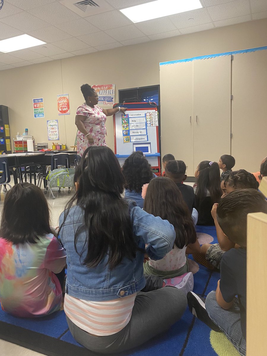 mrswthornhill's tweet photo. It’s going to be a successful year when you start with routines, procedures, and organization! #seconddayofschool #toobusytotweet #PISDLAchat #PearlHallProud #PISDpride https://t.co/DwrXu6ZDsn