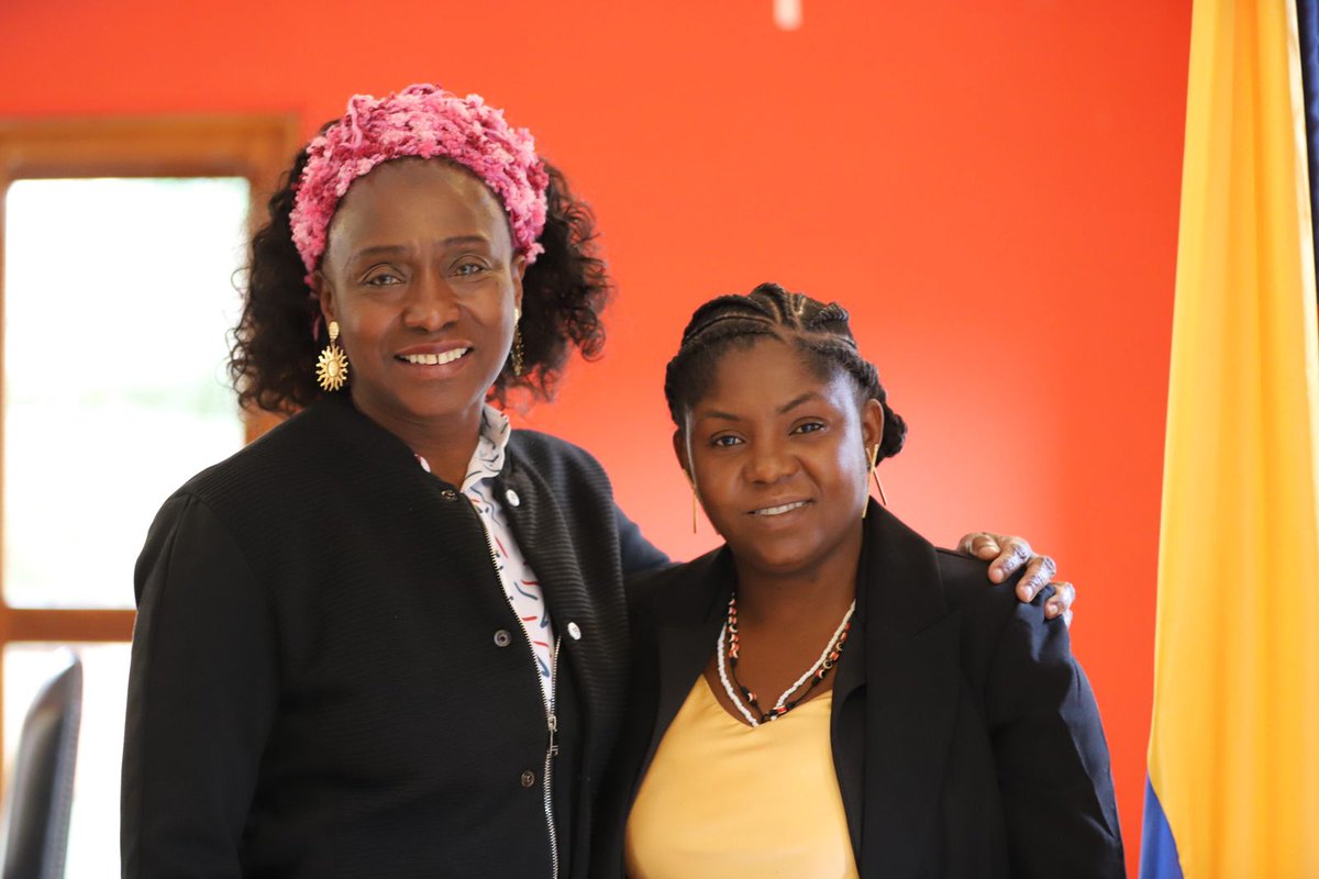 Junto con la Ministra del Deporte <a href="/UrrutiaOcoro/">María Isabel Urrutia Ocoró</a> trabajaremos para que el deporte se convierta en herramienta de oportunidades para la formación de niños, niñas y jóvenes en Colombia.