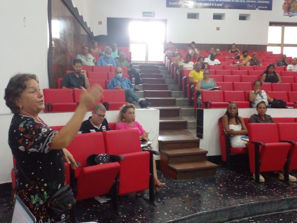 GobiernoMarian1's tweet photo. Se desarrolla la plenaria económica municipal participado las entidades y empresas provinciales y nacionales en nuestro territorio, acompañado del CPPCC, presidida por @DamianP16100172 miembro CMPCC , secretario CAM @bell_delis, Corrdonadora Economía Global @CoordinadoraEc2 https://t.co/Vmhw3384kM