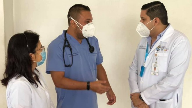 edicionmedEC's tweet photo. #SabiasQue 🏥Salud busca cubrir cargos jerárquicos superiores en varios hospitales de Ecuador

Aquí las vacantes 
➡️https://t.co/ctEN7mqQ9h
@Reaccion_Ec @FME_Ec @cm_pichincha @CMGuayas @MedicoGuayas @COLEMEDICOMANAB @ColegioMedicosA @CMProSantaElena https://t.co/YfvPv5M4nP
