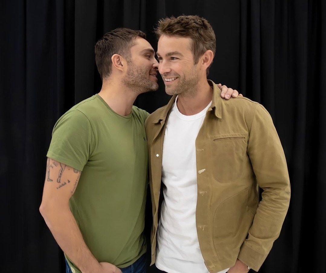 reunion de nate y chuck después de 10 años sin verse estoy en el piso