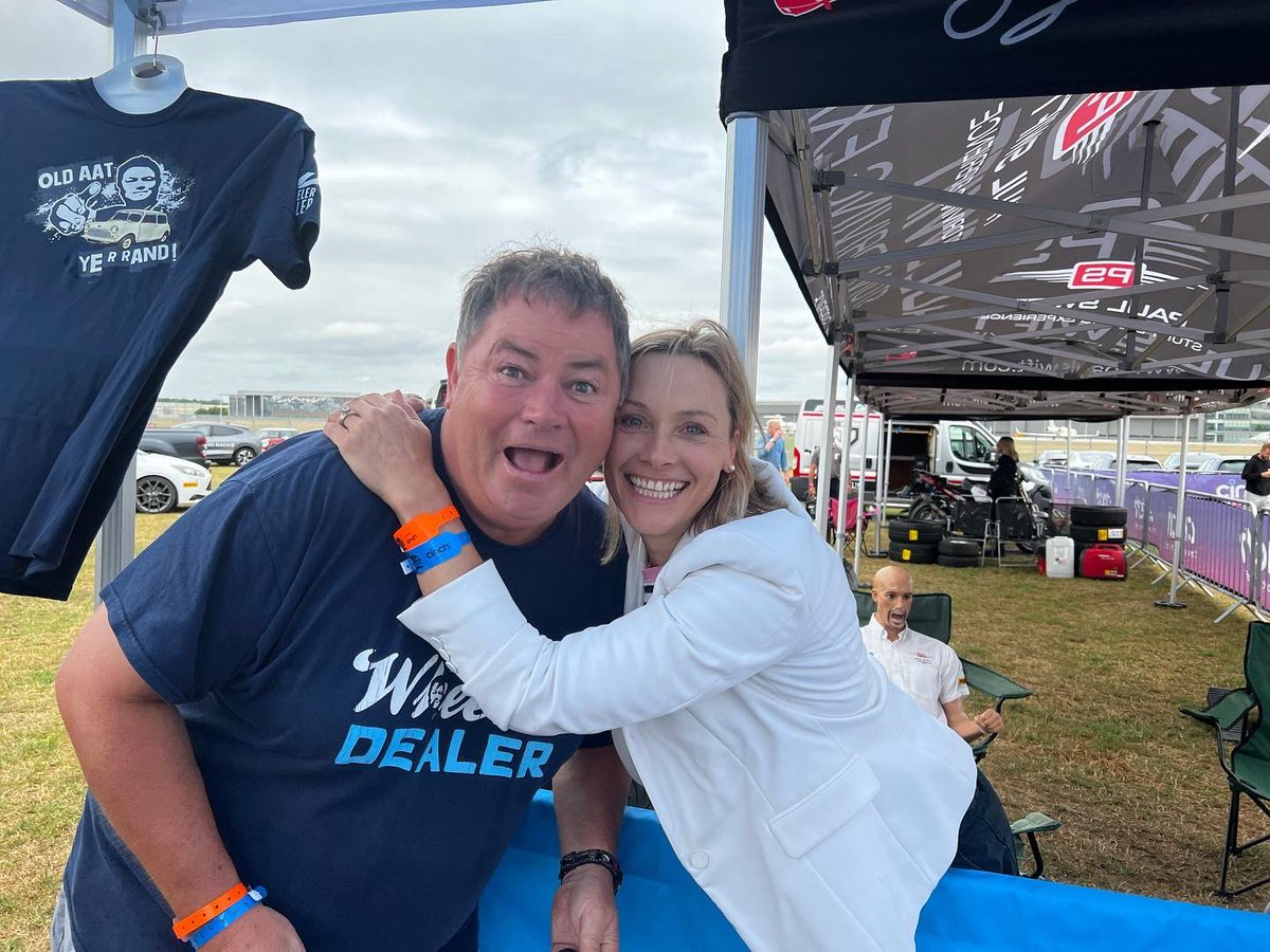 MrsMBrewer's tweet photo. What an amazing weekend meeting all you #wheelerdealers #fans @thebritishmotors @cinchuk thanks for have us and a big thank you to the team that worked so hard over the 4 days to pull it off well done. #teamwork #fun #amazingevent #cars #classic #food #drinks @mikebrewer 😉 https://t.co/I2tO2ZS6Fa