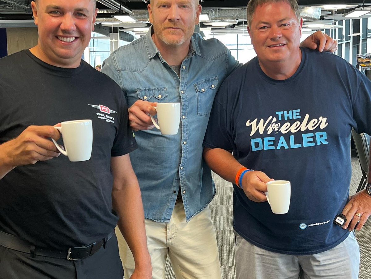 MrsMBrewer's tweet photo. What an amazing weekend meeting all you #wheelerdealers #fans @thebritishmotors @cinchuk thanks for have us and a big thank you to the team that worked so hard over the 4 days to pull it off well done. #teamwork #fun #amazingevent #cars #classic #food #drinks @mikebrewer 😉 https://t.co/I2tO2ZS6Fa