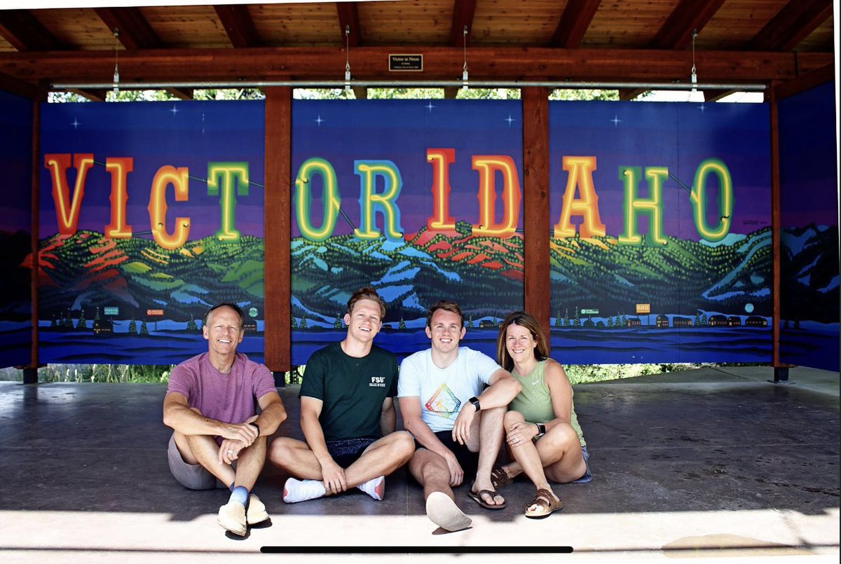 bjborgert's tweet image. Inducted today into the @FSUCoM Class of 2023 Alpha Omega Alpha Honor Society. Humbled &amp;amp; greatful. This is a reflection of amazing mentors, classmates, &amp;amp; family I’ve been blessed with.  #MedTwitter #UroSoMe