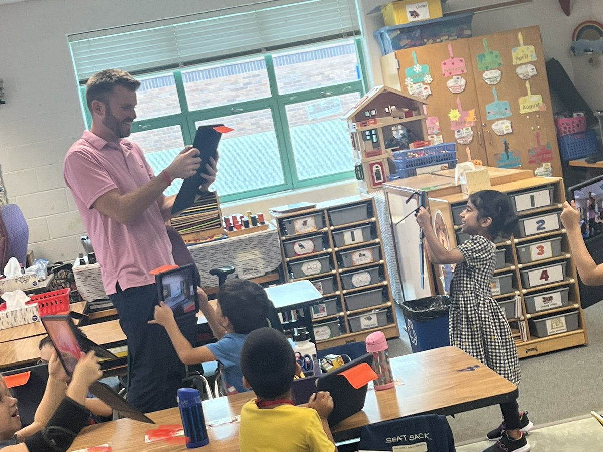 CESKinderKids's tweet photo. Our Kinders got their iPads today📱…you can imagine their excitement! @jtdouds #itsaCESthing #fcps1to1 #techsavykinders https://t.co/FvZxsYvMHs