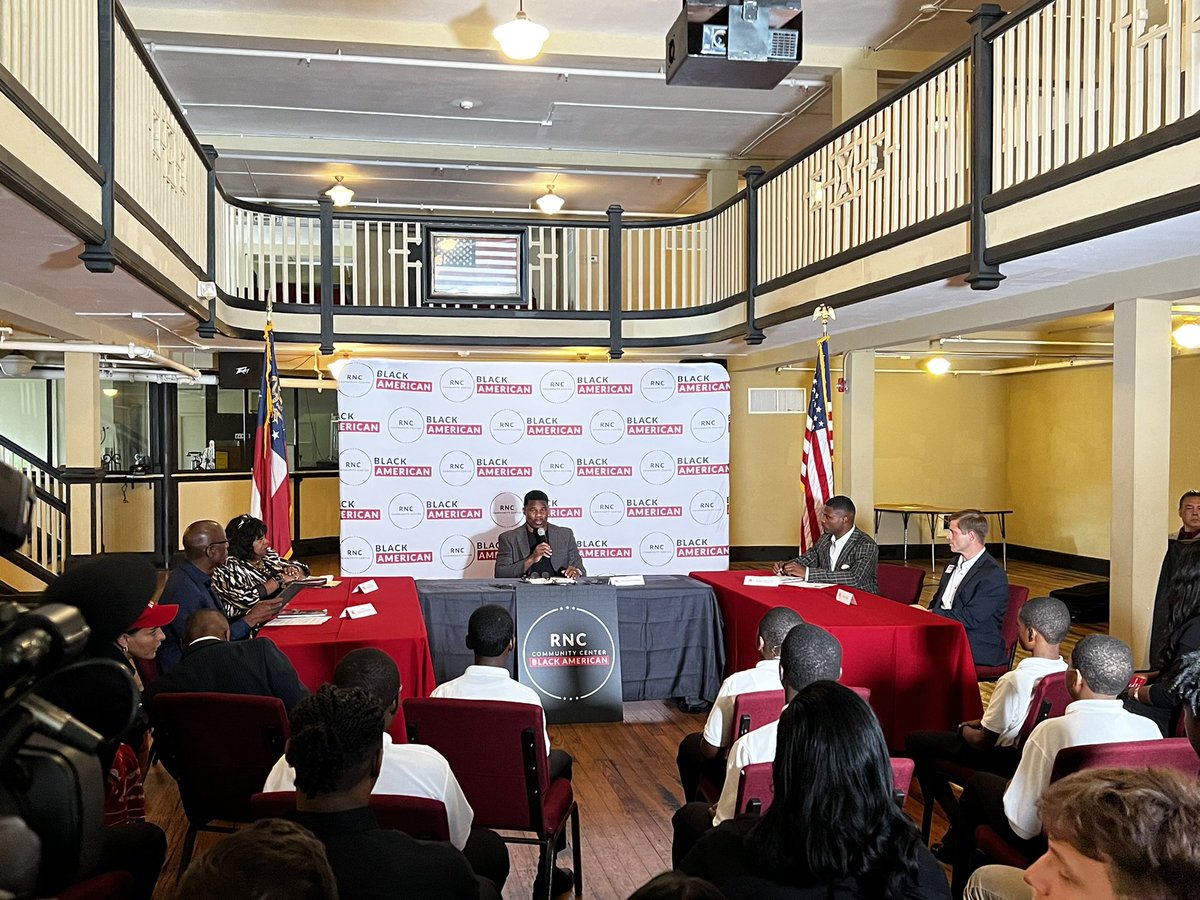 GDouglasiii's tweet photo. Wow! An amazing conversation between @HerschelWalker, @ChrisWestGA and faith leaders is happening right now in Albany, GA! #gapol #GeorgiaOnTheLine #LeadRight https://t.co/d0EAfh8a6N