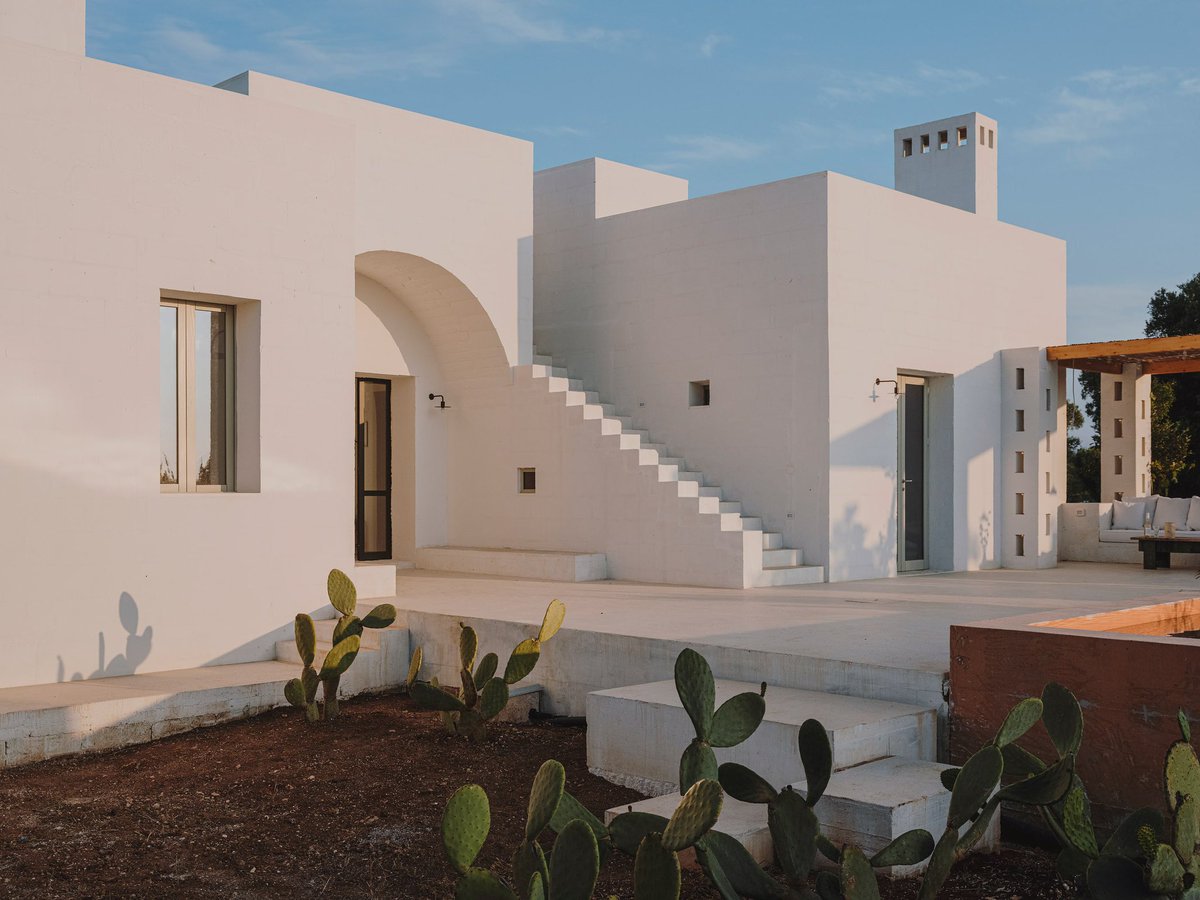 NATALIALABEL's tweet photo. A converted farmhouse in the Southern Italian countryside. Crème de la crème. https://t.co/uu7GWwRq0o