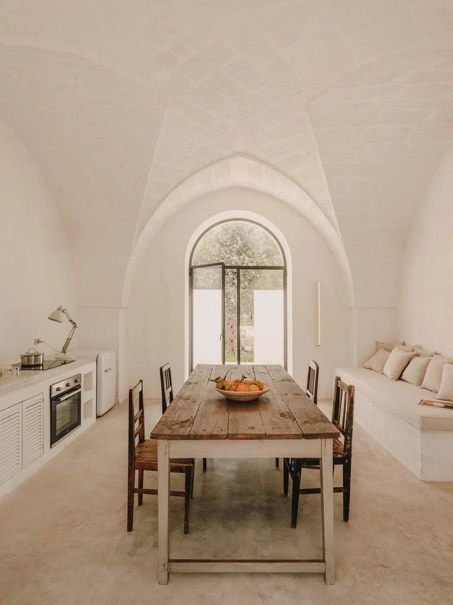 NATALIALABEL's tweet photo. A converted farmhouse in the Southern Italian countryside. Crème de la crème. https://t.co/uu7GWwRq0o