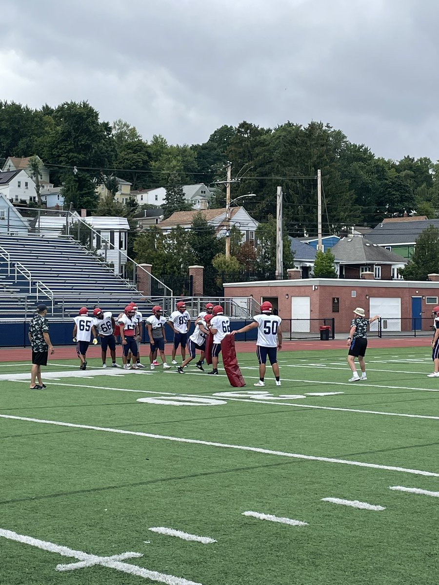 downblock68's tweet photo. Tackling drills at each station! Getting better Everyday! #tradition #NoOneSaidItWasEasy https://t.co/sRw1xDIGRI