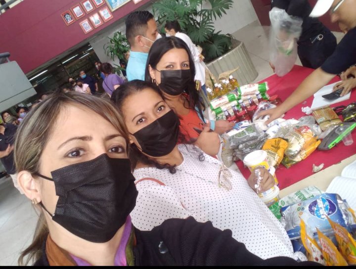 23 Agosto Desde El Ipasme San Cristóbal  Agardecidos Con la Jefe de Zona Educativa Ana Berzabeth Gandica desde la División de Comunidades Educativas y la Coordinación,  junto con Orientación Presentes en La Jornada Alimentaria para Personal de Ministerio, Entes y comunidad.