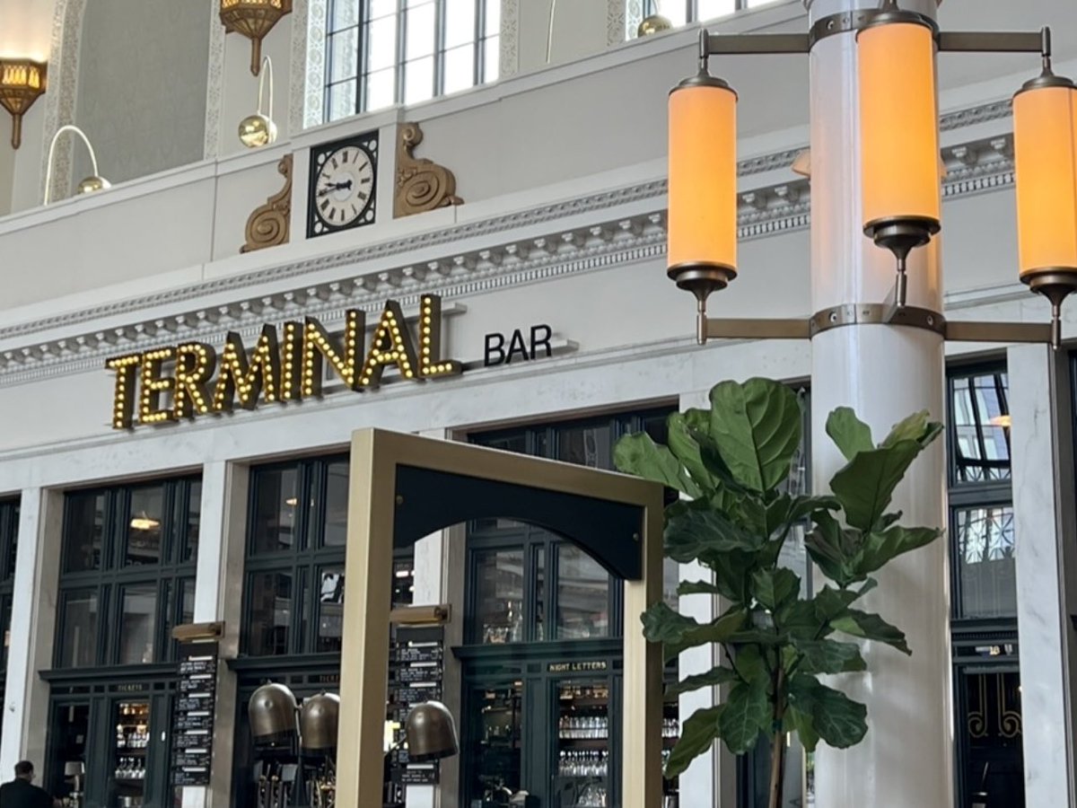 KurtzShar's tweet photo. @TheCrawfordDEN It’s the details that make The Crawford so special. Just take a step out of your room to have a view like this in the historic Denver Union station. #TravelTuesday #ifwtwa #unionstation #denver #discoverdenver #visitdenver https://t.co/4d6d22sIbI