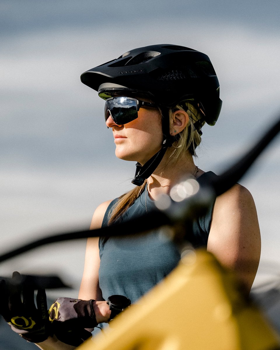 One of our favorite things about the Winderness sunglass is having the option to swap between a sunny and low-light lens.  

Pro tip: Use the low-light lens for hikes, runs, or biking in tree-covered areas. 

📸: @adam.kroenert

#anonoptics #sunglasses #biking