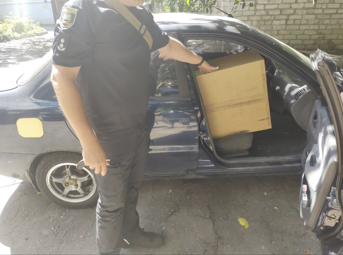 defendukraini's tweet photo. #Kramatorsk police & our #NATO-grade blankets to comfort civilians & victims of attacks.
One of our directors is retired #RCMP - this feels extra special!
Part of a 200-bed #fieldhospital the #Canadian government sent to the Pacific Coast in 1970 for earthquake preparedness. https://t.co/unWc77Tlm2