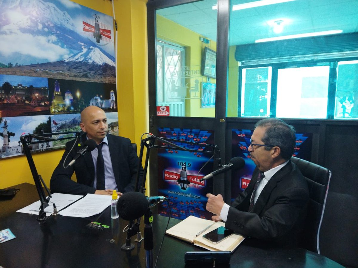 JLVasquezA's tweet photo. Informamos a la ciudadanía en general, a través de @radiofururafm1, que a partir del 30 de noviembre 2022 es obligatoria la #FacturaciônElectrônica, a excepción de los Negocios Populares.

#SRIChimborazo https://t.co/FNV4KsKpuY