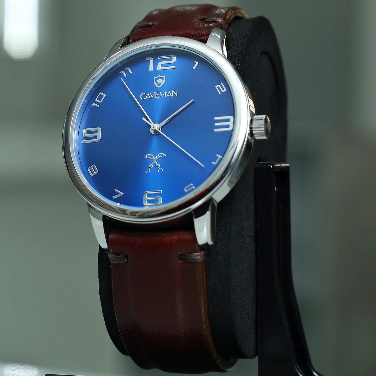 Opresii's tweet photo. This is another Caveman watch giveaway 🙌🏾👌🏿

All you need to do is Retweet &amp; follow @AnthonyDzamefe and @cavemanwatches and tell me why you want this watch. Add hashtag #Cavemanwatches.

I’ll select the Winner at Random on Friday 6PM sharp.☺️ https://t.co/wQtQvkQxXJ