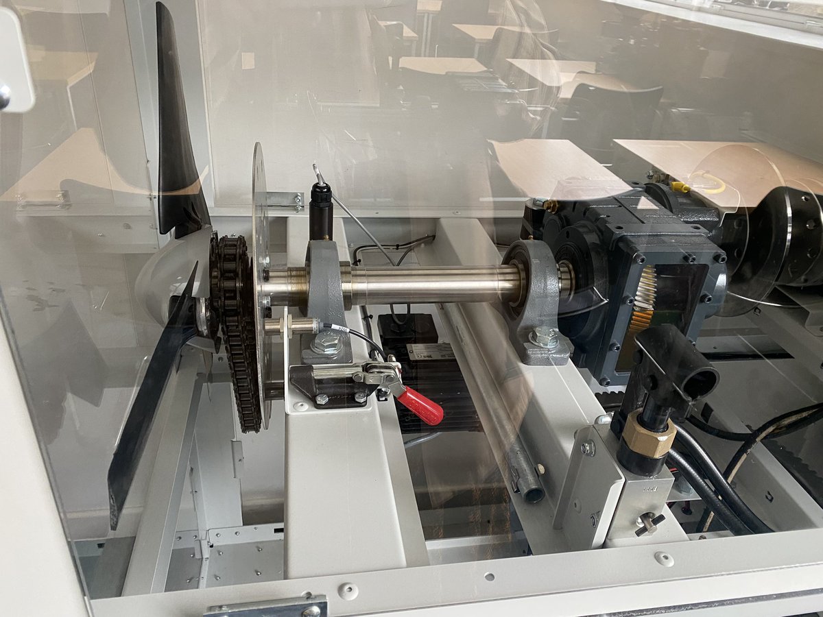 1KayleighFerg's tweet photo. I was down yesterday visiting the new extension to my team at @fifecollege Rosyth Campus. Great to see the new equipment down there ready for our new and progressing learners to use. 
#windturbine #training #nacelle #renewableenergy #windenergy https://t.co/TPlvTYLucZ