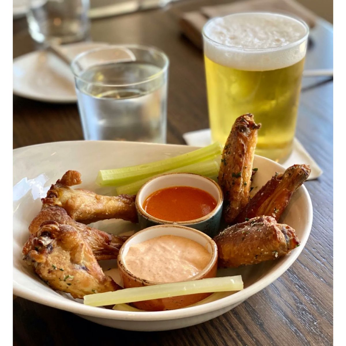 A new world of wings—smoked then fried, AB’s crispy chicken wings are served with Alabama sauce &amp; Texas Pete. #abelbrownaugusta

—
#chickenwings #southern #servedwithpanache #surreycenter #augustaga #loveaugusta #eatlocal