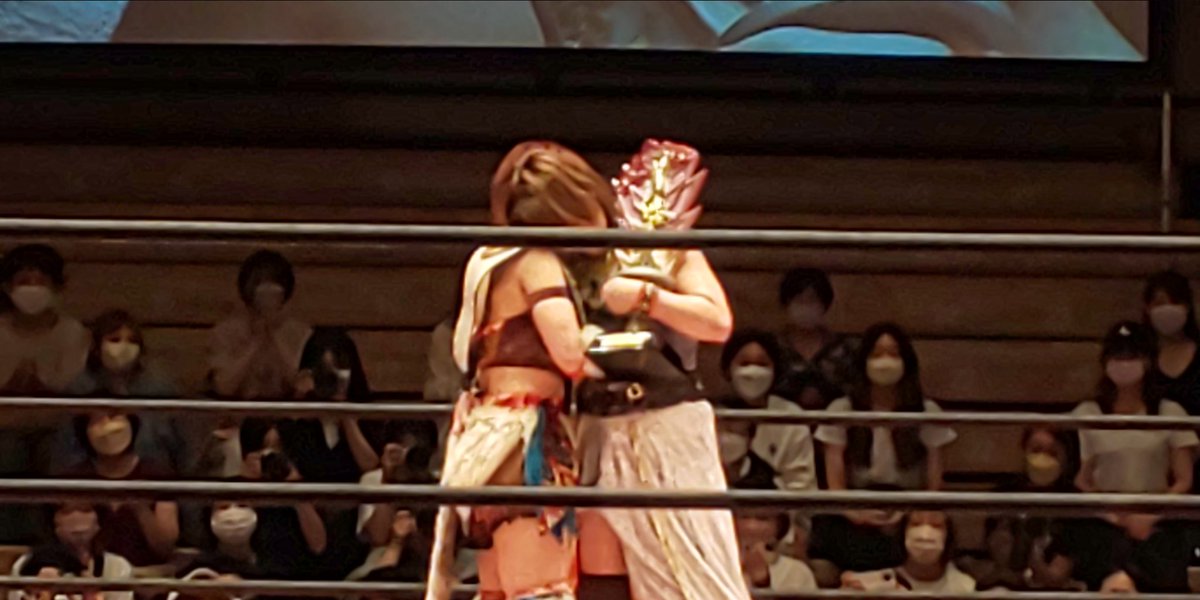beerzcute's tweet photo. 東京女子プロレス
2022・8・14 後楽園ホール大会
メインイベント
第9回東京プリンセスカップ決勝戦
試合後 プリンセス・オブ・プリンセス王者中島翔子さんとトーナメント優勝の坂崎ユカさんが対峙!
両選手のタイトルマッチが10·9TDCホールで行われることに!
#tjpw
#TPC9 https://t.co/z5Zo85Q2kz