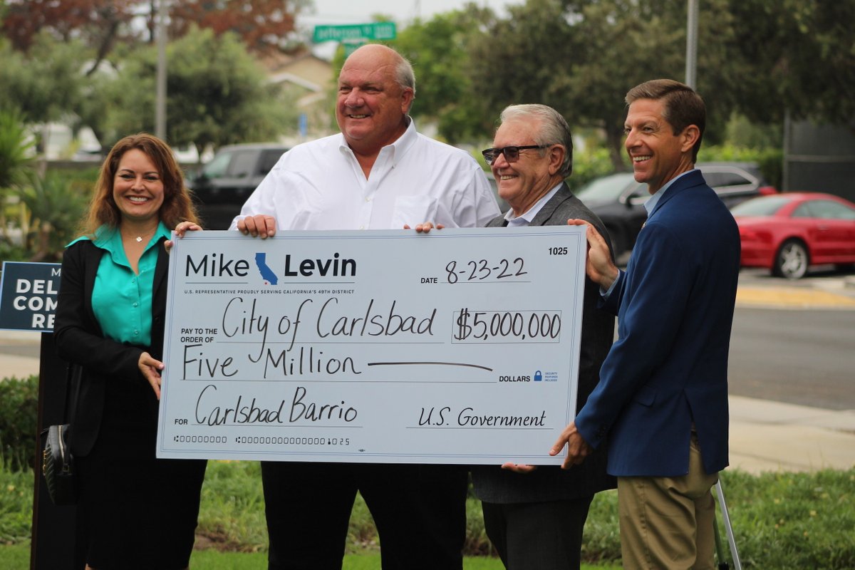 StevePuterski's tweet photo. Today @MikeLevin presented @carlsbadcagov w/$5M from federal spending bill to help complete the Barrio Lighting &amp; Traffic Circles project. Goal is to slow speeds, safer streets, create ways for cars/bikes/peds to co-exist safely. https://t.co/iTBRoiHQ9v