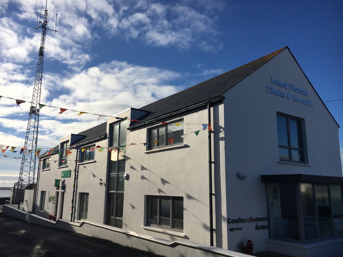 AranSongs's tweet photo. Lá breá caite in GTeic@Árainn: samhlaím go mbeadh Cóilín Ó hIarnáin an-sásta leis an tseift is deireanaí a seoladh san oileán #fiontar #nuálacht #digiteach #oileáin #ÁrainnAbú https://t.co/S17actCqCc