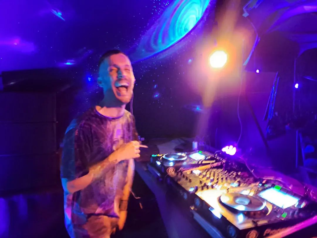 digital_om's tweet photo. 📀 Waves of energy with #Lunatica at #apollo28 in Brazil, a true psychedelic atmosphere 🔥😊
#lunatica #lunaticapsy #digitalom #apollo28 #digitalomproductions #trancefamily #psyfamily #psytribe #culturatrance #psicodelico #psychedelicart #wavbookings #psytrance #psychedelic https://t.co/xWxkIPF3qx