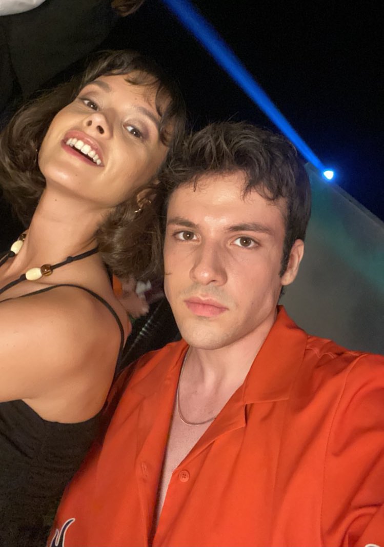 bise soylicem bu kadar yakismalari saka midir