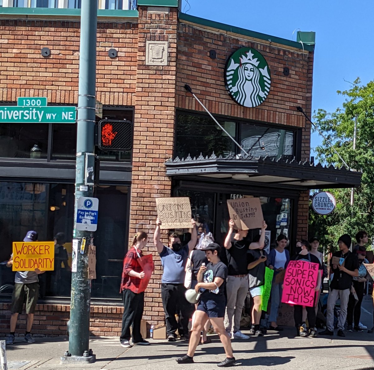 Starbucks Worker Solidarity On Twitter RT GuyOron Starbucks Workers starbucks-worker-solidarity-on-twitter-rt-guyoron-starbucks-workers