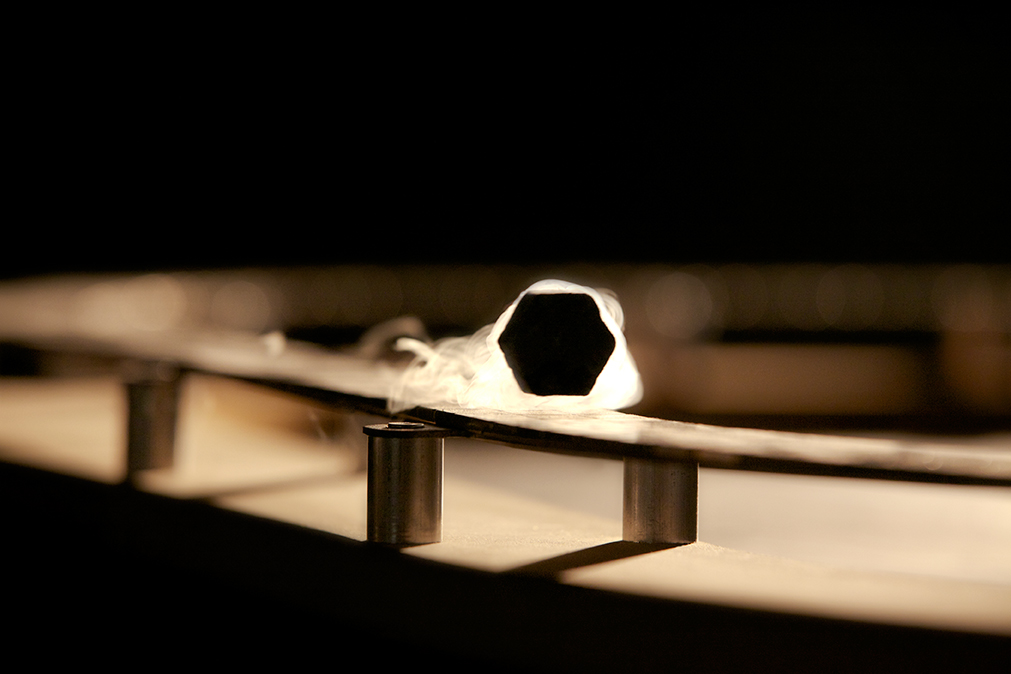 QuantaMagazine's tweet photo. Widespread superconductivity, the ability of electricity to flow with perfect efficiency, is the dream of many condensed matter physicists. In a superconductive world, lossless powerlines, levitating vehicles and other hyper-efficient devices would be within reach. (1/12) https://t.co/OCYNEP2f0A