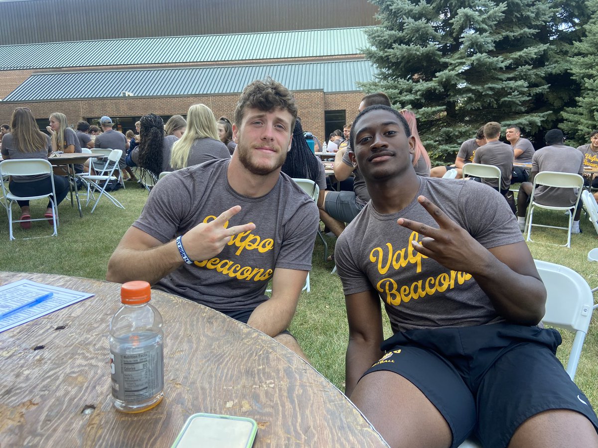 valpoufootball's tweet photo. Great @valpoathletics picnic this afternoon!
#OneValpo | #ThirtySix💯 https://t.co/dCWPZmpvFC