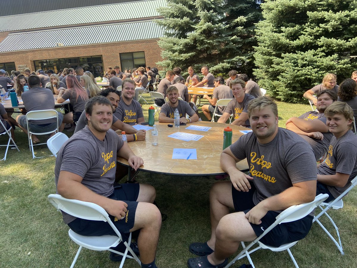 valpoufootball's tweet photo. Great @valpoathletics picnic this afternoon!
#OneValpo | #ThirtySix💯 https://t.co/dCWPZmpvFC