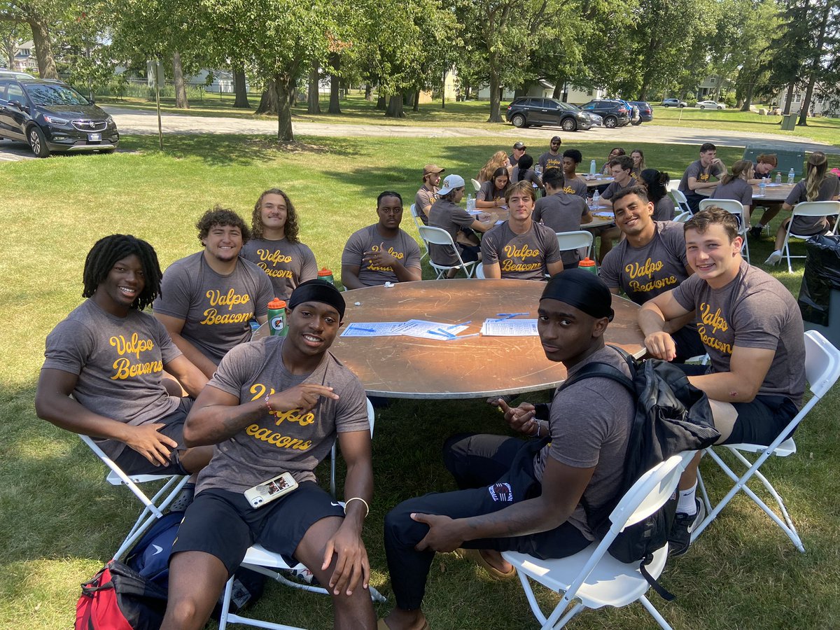 Great <a href="/valpoathletics/">Valpo Athletics</a> picnic this afternoon! 

#OneValpo | #ThirtySix💯