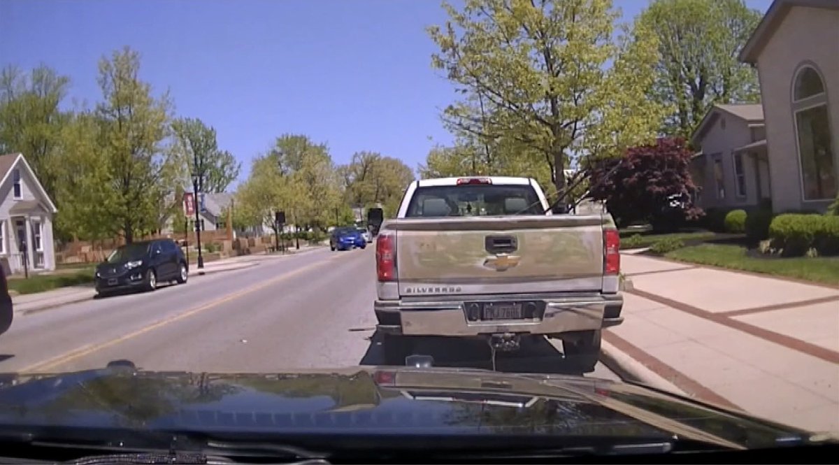 The great <a href="/Gabrus/">gabrus🚽</a> is back in town this week, folks! We start off with a horse and buggy traffic stop, followed by a woman who gets pulled over and brandishes a curious weapon, and a dude whose stolen truck gets stolen. Thanks @matttreanor <a href="/lizhagerty/">Liz Hagerty</a> for sending!