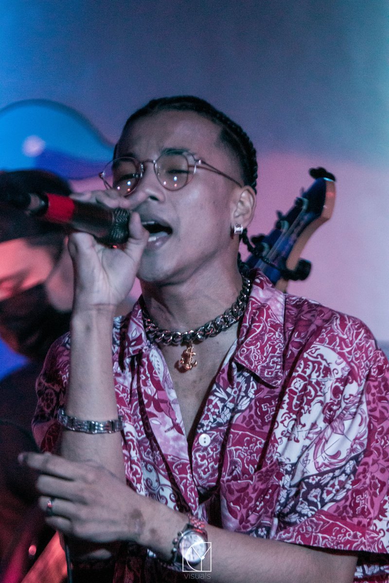 LydVisuals's tweet photo. [08'20'22] 76 Bistro Anonas 
Alamat Gig 
Alamat MO
@Official_ALAMAT  @ALAMAT_members  

#ILYILY #ALAMAT #PPOP #PPOPRISE #AlamatILYILY  #ALAMAT_MO #ALAMATGig2 https://t.co/x7JyP91Bjr