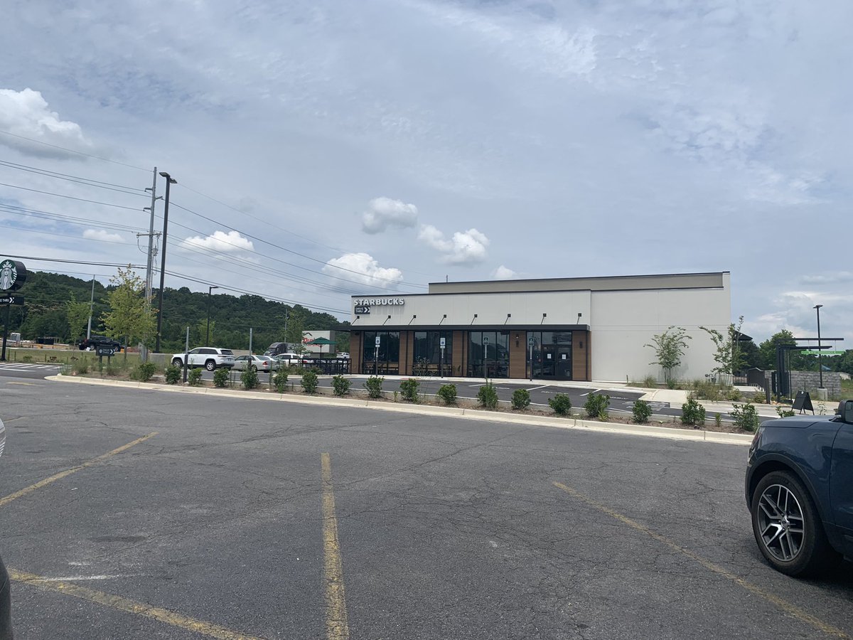 BREAKING: the National Labor Relations Board just held the ballot count for the <a href="/Starbucks/">Starbucks</a> in Scottsboro, AL. This as the group <a href="/SCTstarbucks/">Scottsboro Alabama Starbucks Workers United</a> is trying to form a union. RESULTS: 8 yes, 8 no, 4 challenged ballots. (Cont’d in thread)