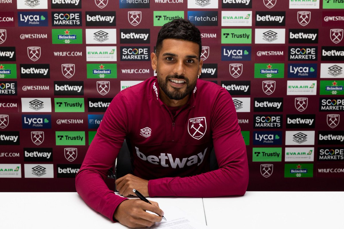 I am delighted to confirm West Ham United have today signed Emerson Palmieri. The 28 year old Italian International defender joins the Hammers on a 4 year contract from Chelsea FC. Welcome to West Ham United @emersonpalmieri. Good luck. dg