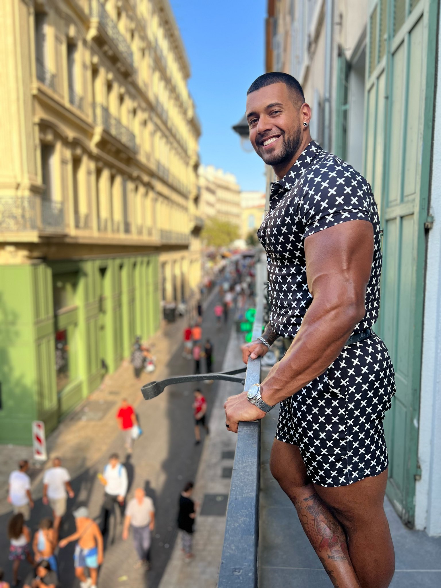 FitnessPapi on Twitter: "It’s a one piece, so it comes off easier 😏