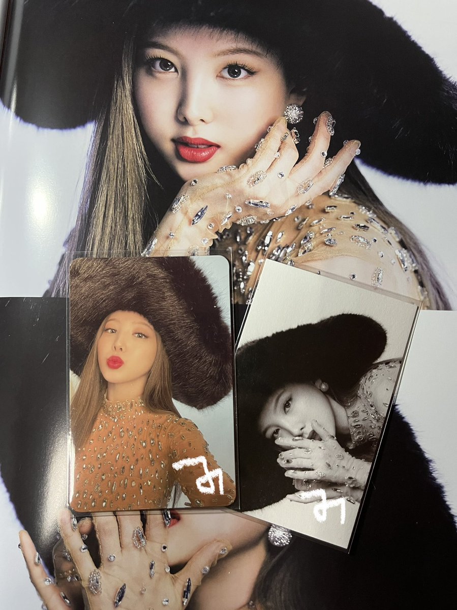 jaeetaime's tweet photo. wts
nayeon solo album pc

pic 1 rm20
pic 2 rm15 for both
prices exc postage 

on hand, mint condition 
 #pasarTWICE https://t.co/lhUfqzgDjT