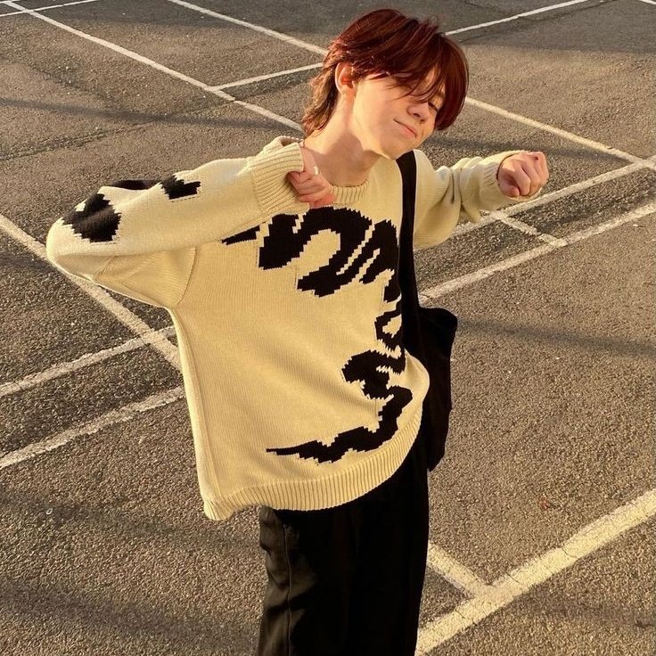 ㅤㅤ      —𝙏endo𝘶 𝙎ator𝘪— ツ
ㅤ       ▶ 24 / Futbolista ꪉꪉꪉ
                      ¿♡? ¿↺?
           ¡... #hqrp #Haikyuu ...!