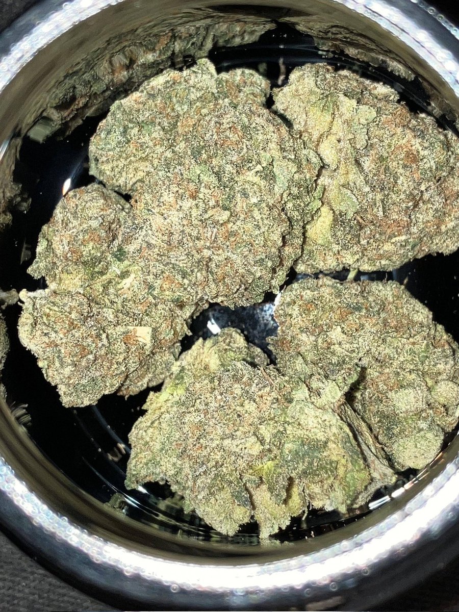 AttleyOffset's tweet photo. White gushers #CannabisCommunity #StonerFam #PuffPUffPass https://t.co/LANFqou5Iw