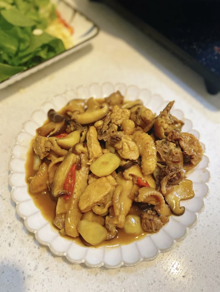 Candice83329975's tweet photo. Lunch is ready: Sauteed ginger chicken with braised beans and stir-fried greens #Lunch #gingerchicken #beans #greens https://t.co/lop3nRcSWR
