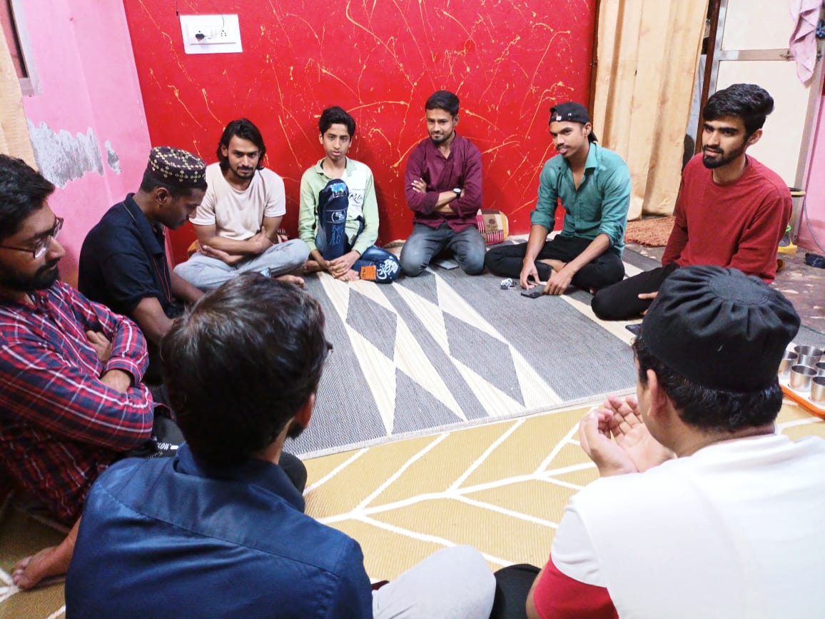 SioUjjain's tweet photo. Concluding program for "Know Prophete Muhammad PBUH" campaign Has been organized by zone in ujjain unit.
Cadres shared their experiences of campaign along with a positive attitude of we must continue inter faith dialogues.
#KnowMuhammadPBUH
#SIO_MP_West https://t.co/AbjSS1Qupi
