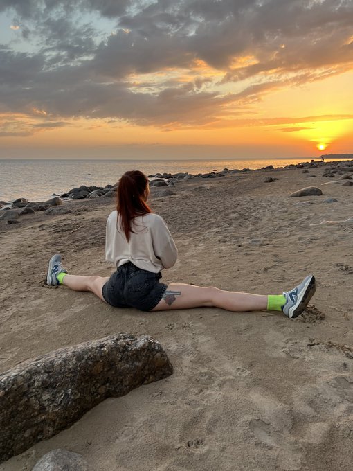 #sunsetphotography  Idk why but I like sunset sooo much https://t.co/oQer8OqWhI<a href="/tag/sunsetphotography"class="tags">#sunsetphotography</a>