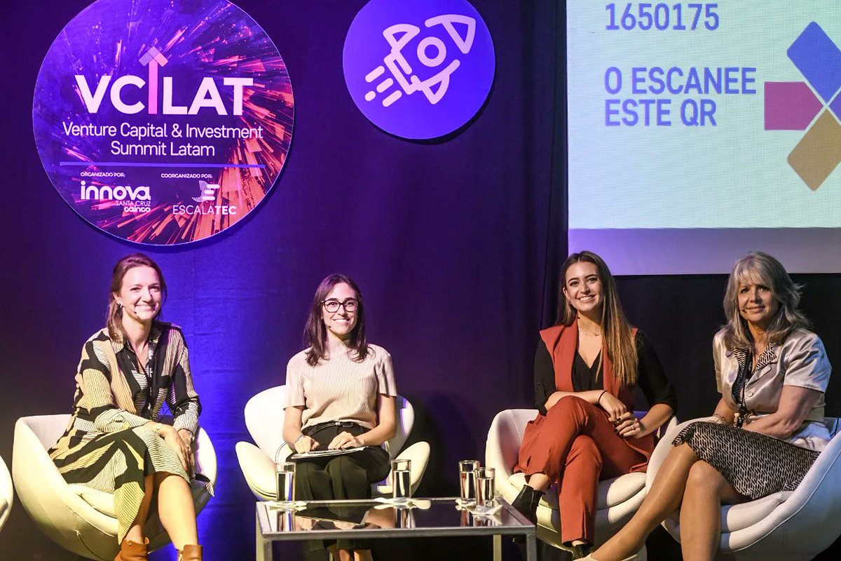 gaby_cibils's tweet photo. Por mas emprendedoras e inversoras! 💪🥂

Panel de Mujeres en Venture Capital para el #VCLAT de Bolivia 🇧🇴 con semejante compañia! @marta_cruz @juliasantander @Omairasb

Compartiendo alguito mi experiencia en Silicon Valley, Paraguay y @Cibersons_🚀 https://t.co/pX0BpwVAVh