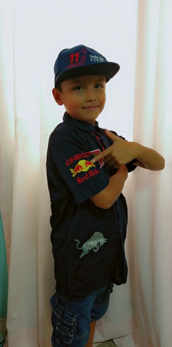 estrada1503's tweet photo. @SChecoPerez quiero comentarte que el día viernes 26 de agosto es cumpleaños de mi hijo IKER ESTRADA y te busco por este medio para saber si pudiera tener un video tuyo enviándole una felicitación te seguimos en cada carrera y seria un regalo muy padre para el por favor 🙏 https://t.co/76bCDZfnK1